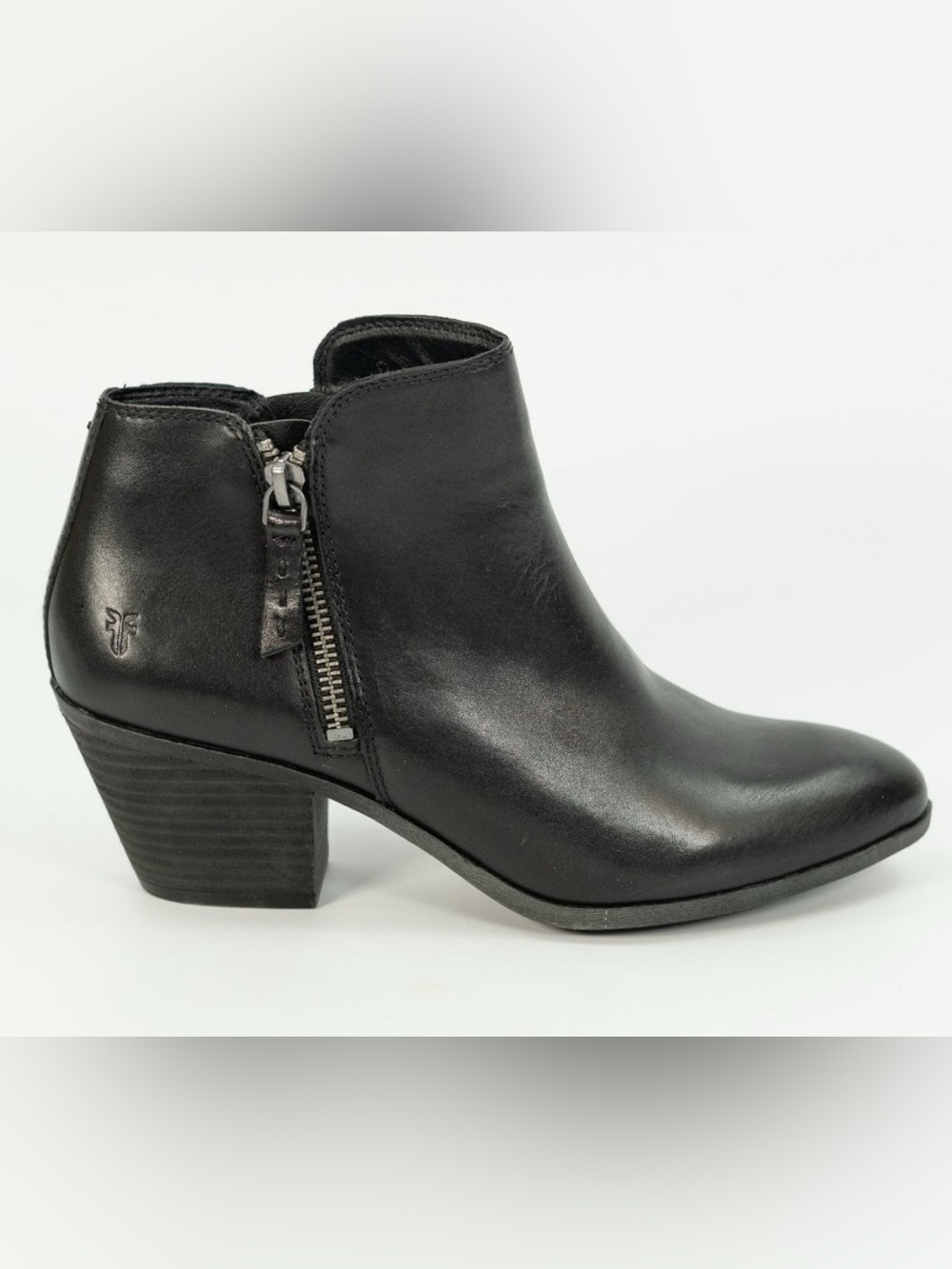 FRYE Black Leather Judith Zip Ankle Boots Booties Model 3471738 in Women's 7.5